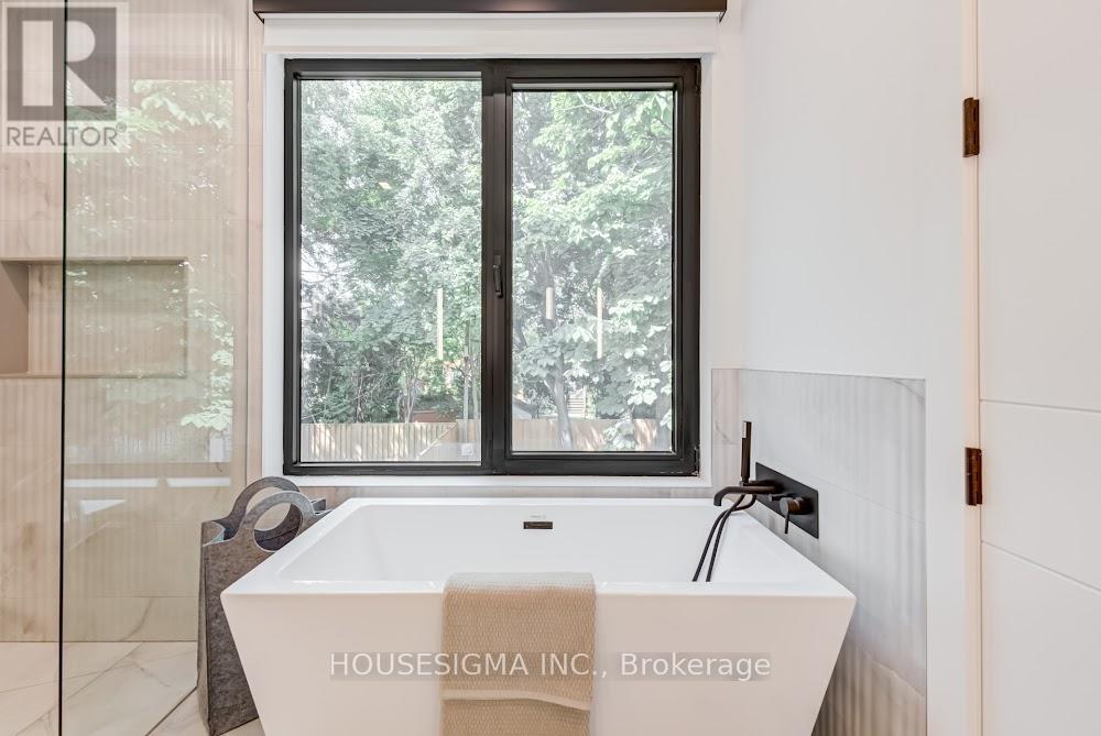 188 Duplex Avenue, Toronto, Ontario  M5P 2A9 - Photo 23 - C12511810