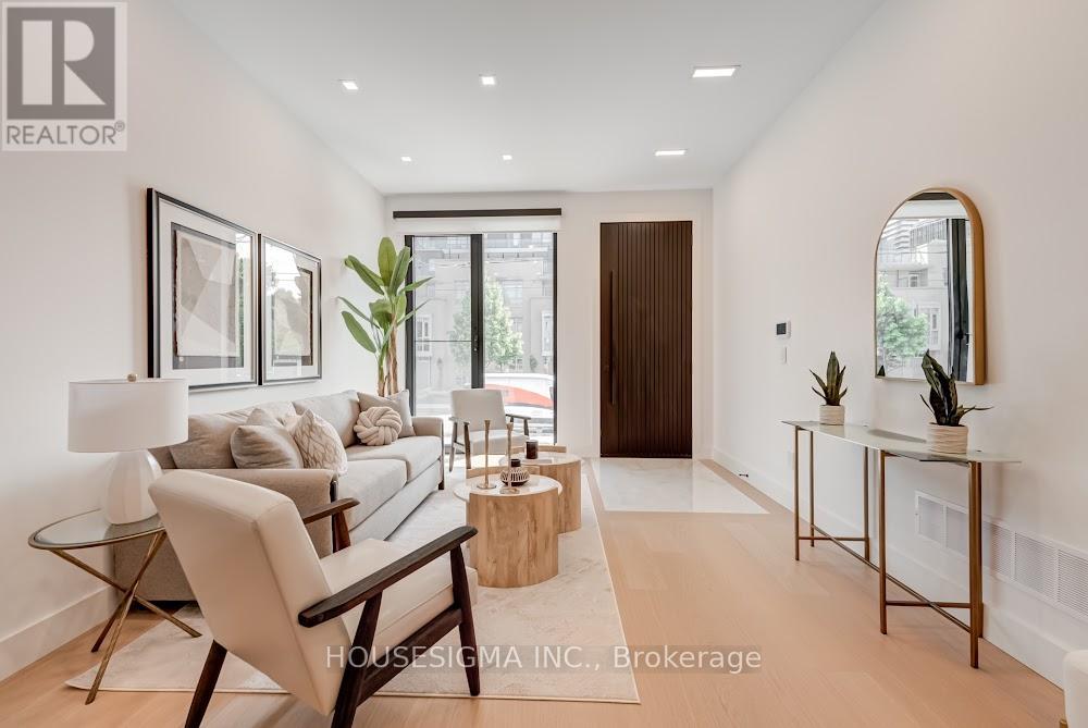 188 Duplex Avenue, Toronto, Ontario  M5P 2A9 - Photo 3 - C12511810