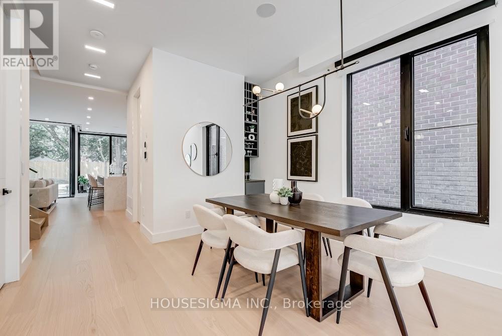 188 Duplex Avenue, Toronto, Ontario  M5P 2A9 - Photo 6 - C12511810