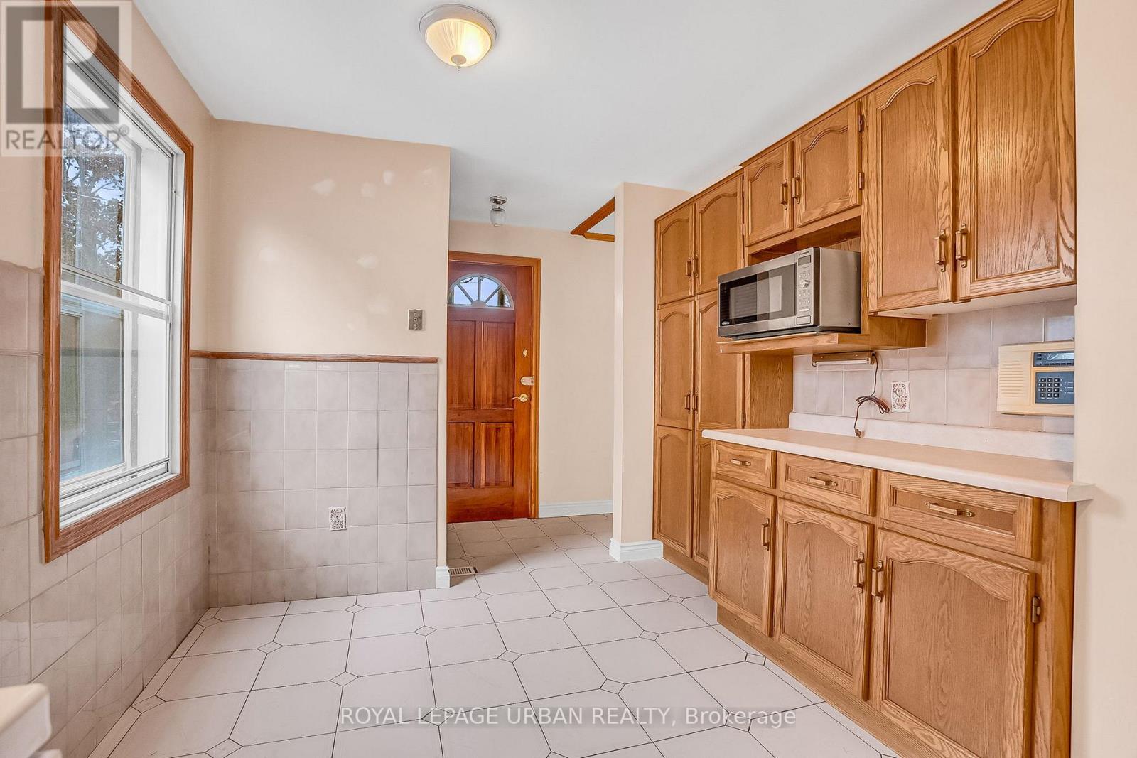 55 Merritt Road, Toronto, Ontario  M4B 3K4 - Photo 17 - E12511700