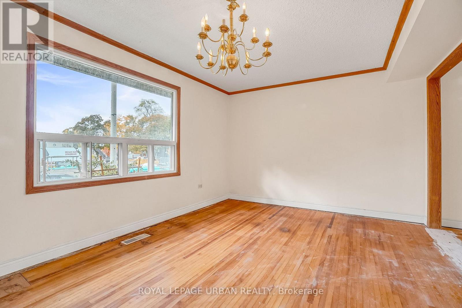 55 Merritt Road, Toronto, Ontario  M4B 3K4 - Photo 5 - E12511700