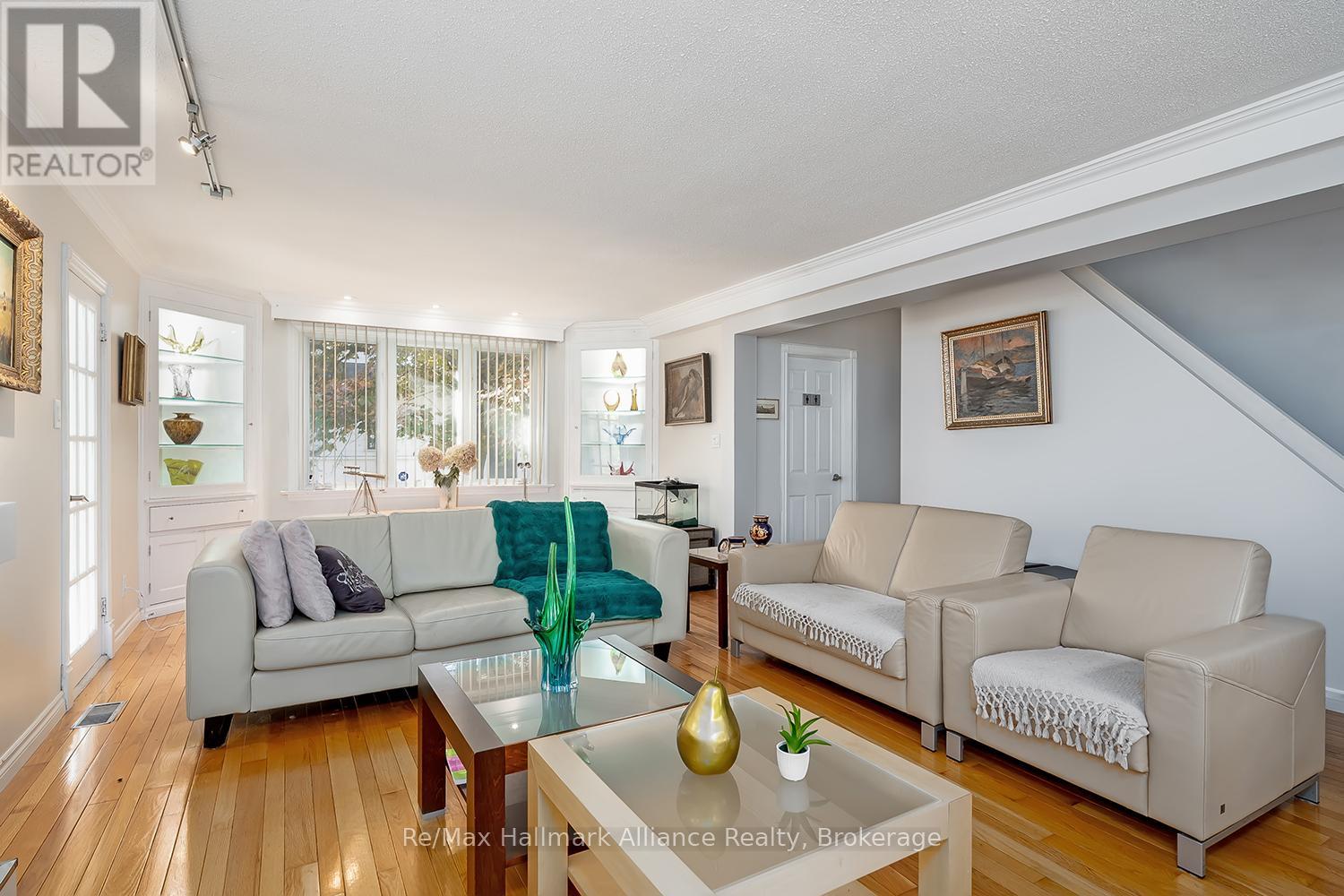 42 Chartwell Road, Oakville, Ontario  L6J 3Z4 - Photo 11 - W12512148