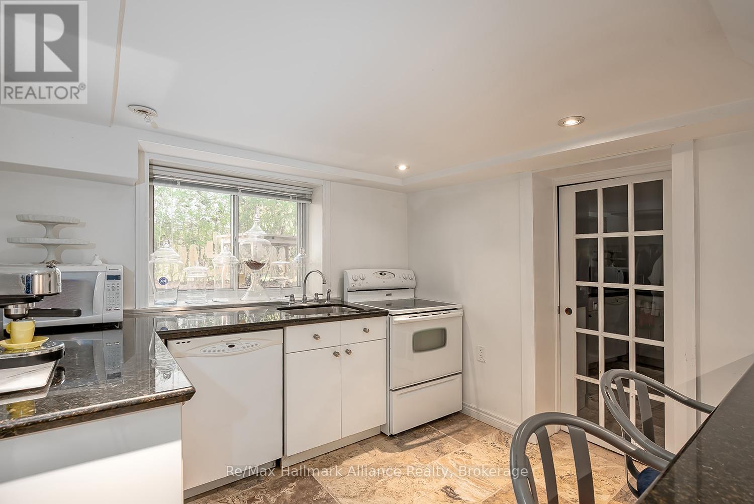 42 Chartwell Road, Oakville, Ontario  L6J 3Z4 - Photo 24 - W12512148