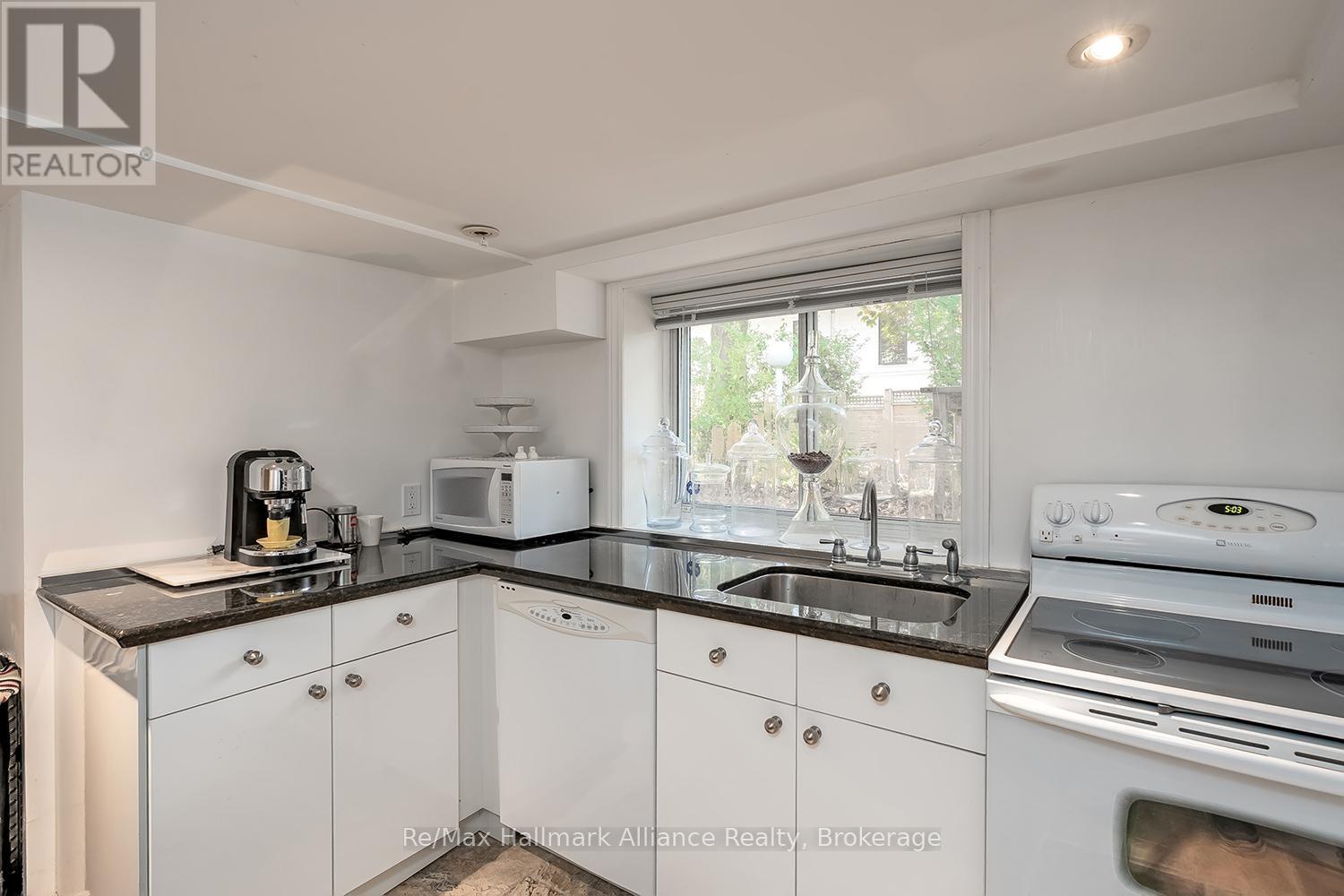 42 Chartwell Road, Oakville, Ontario  L6J 3Z4 - Photo 25 - W12512148