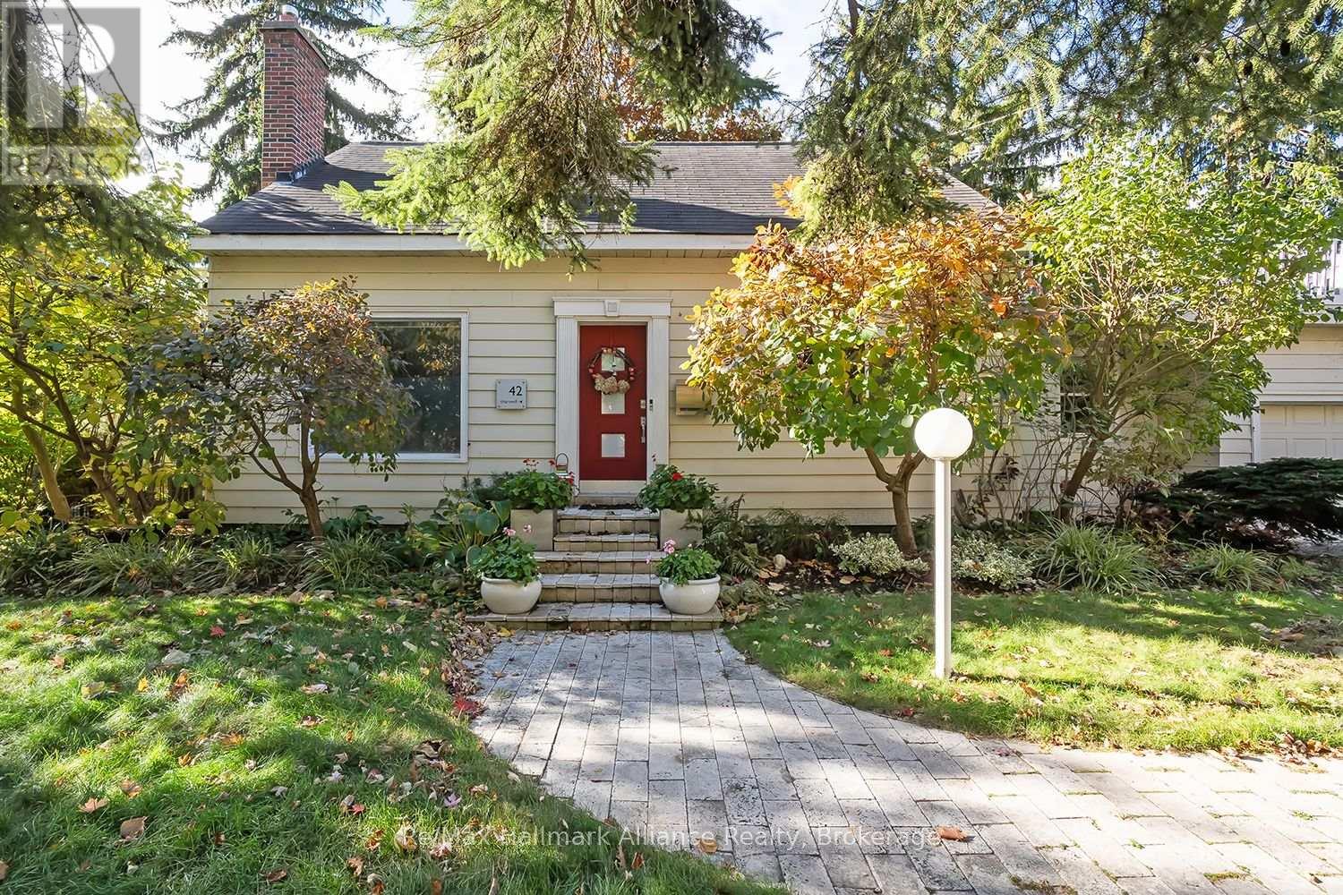 42 Chartwell Road, Oakville, Ontario  L6J 3Z4 - Photo 5 - W12512148