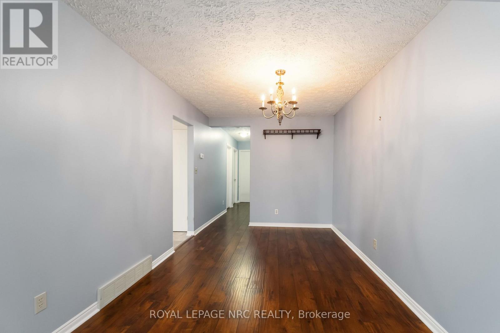 29 Heritage Court, St. Catharines, Ontario L2S 3H8 - Photo 10 - X12511876