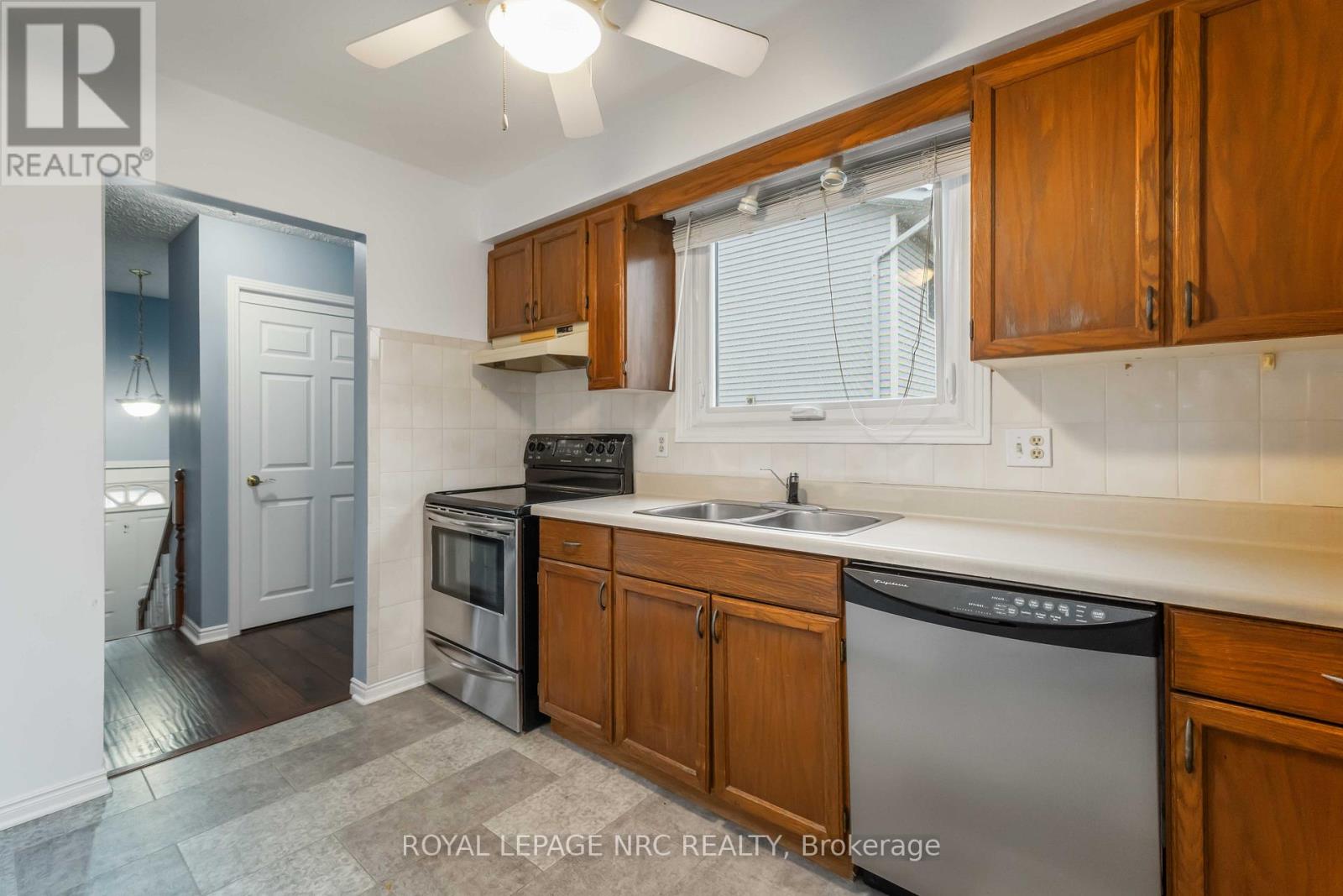 29 Heritage Court, St. Catharines, Ontario L2S 3H8 - Photo 13 - X12511876