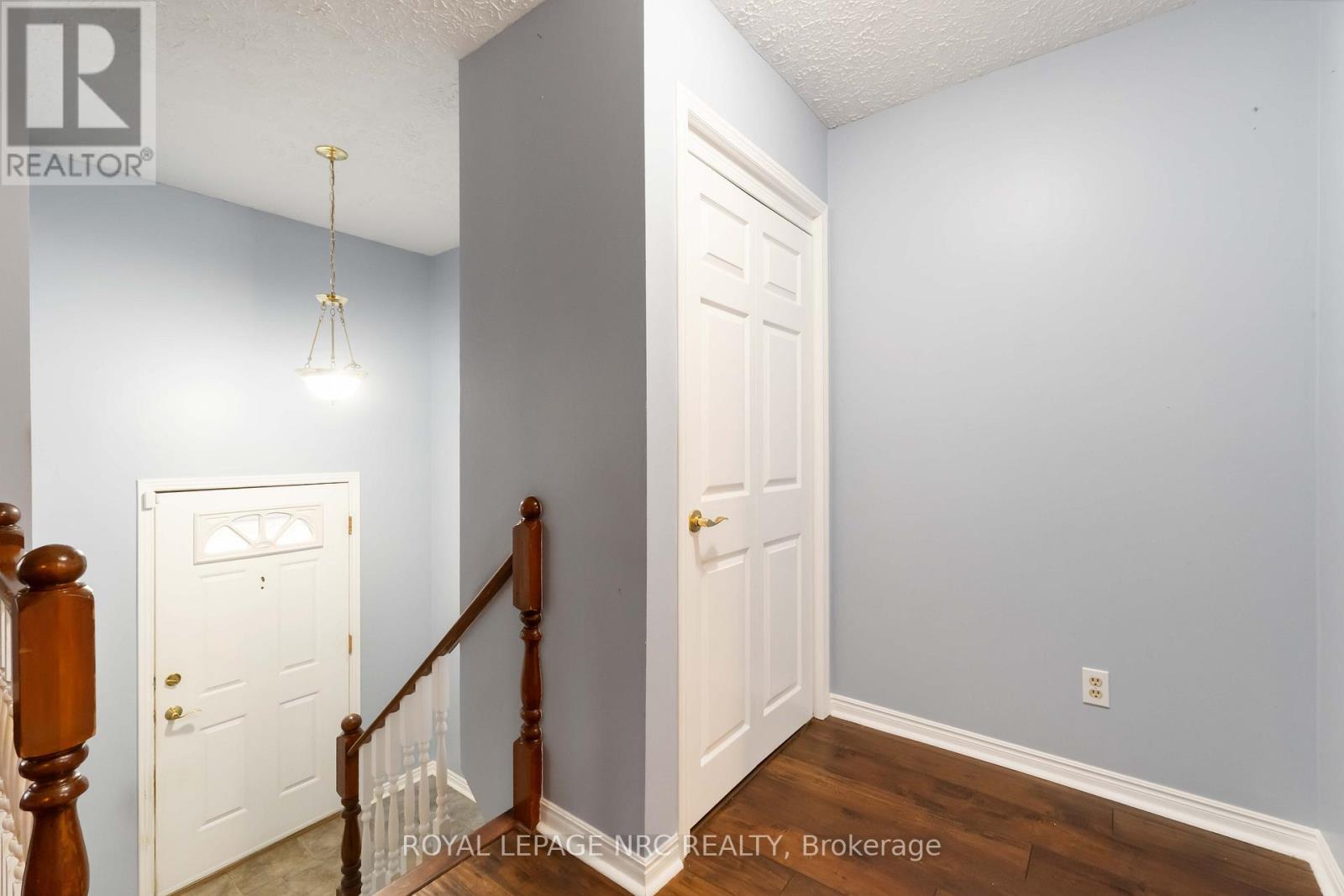 29 Heritage Court, St. Catharines, Ontario L2S 3H8 - Photo 5 - X12511876