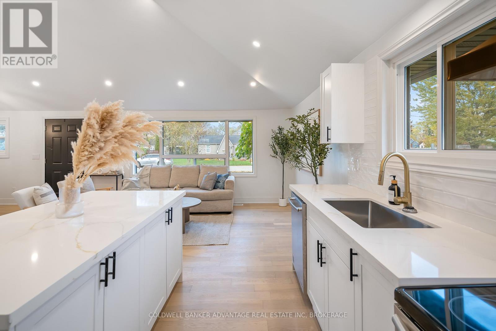 395 Parkdale Avenue, Fort Erie, Ontario  L2A 5A7 - Photo 23 - X12512090