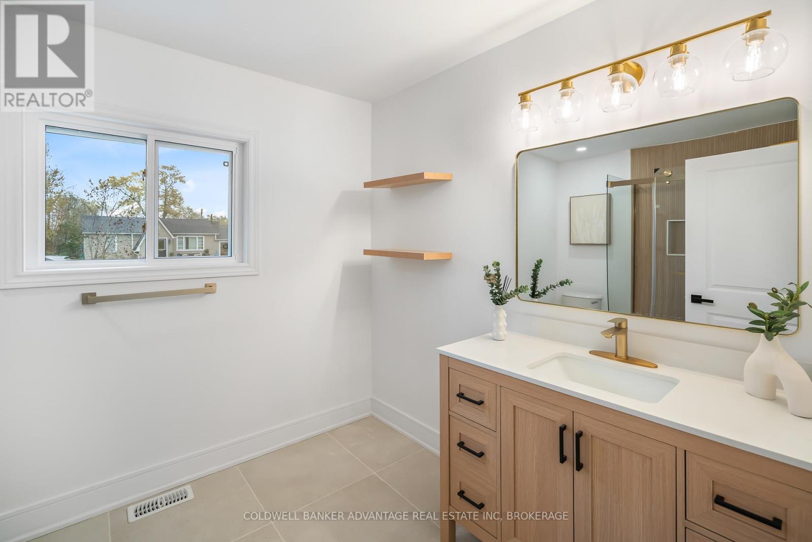 395 Parkdale Avenue, Fort Erie, Ontario  L2A 5A7 - Photo 27 - X12512090