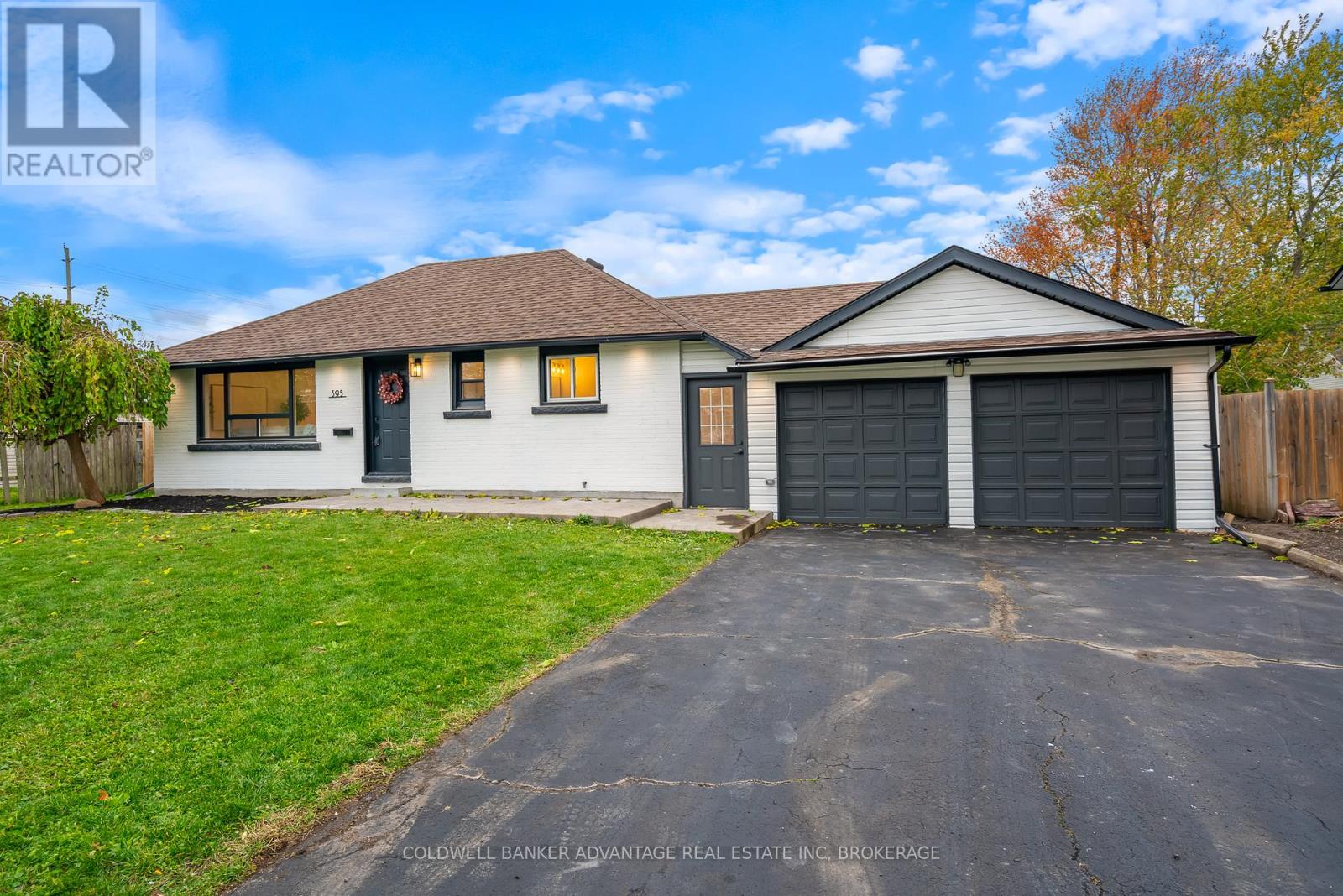 395 Parkdale Avenue, Fort Erie, Ontario  L2A 5A7 - Photo 3 - X12512090