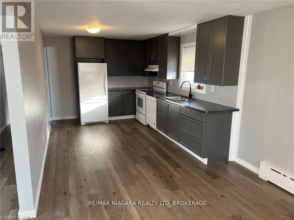 Main - 34 St. George Street, St. Catharines (Facer), Ontario  L2M 5P3 - Photo 3 - X12512136