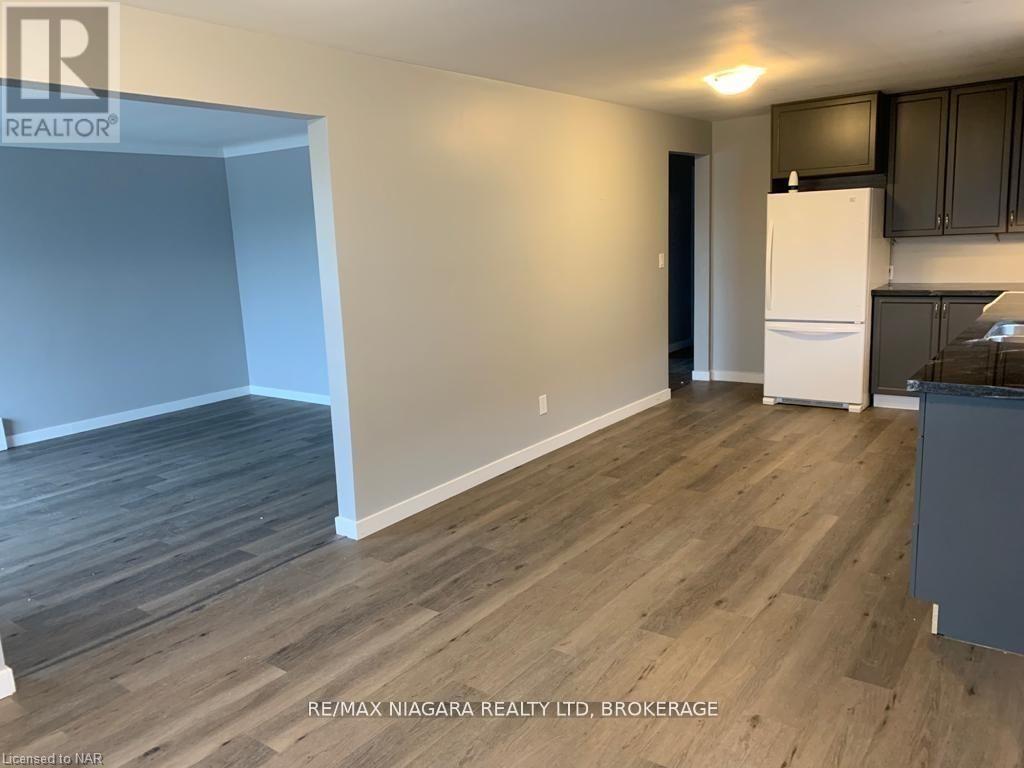 Main - 34 St. George Street, St. Catharines (Facer), Ontario  L2M 5P3 - Photo 4 - X12512136