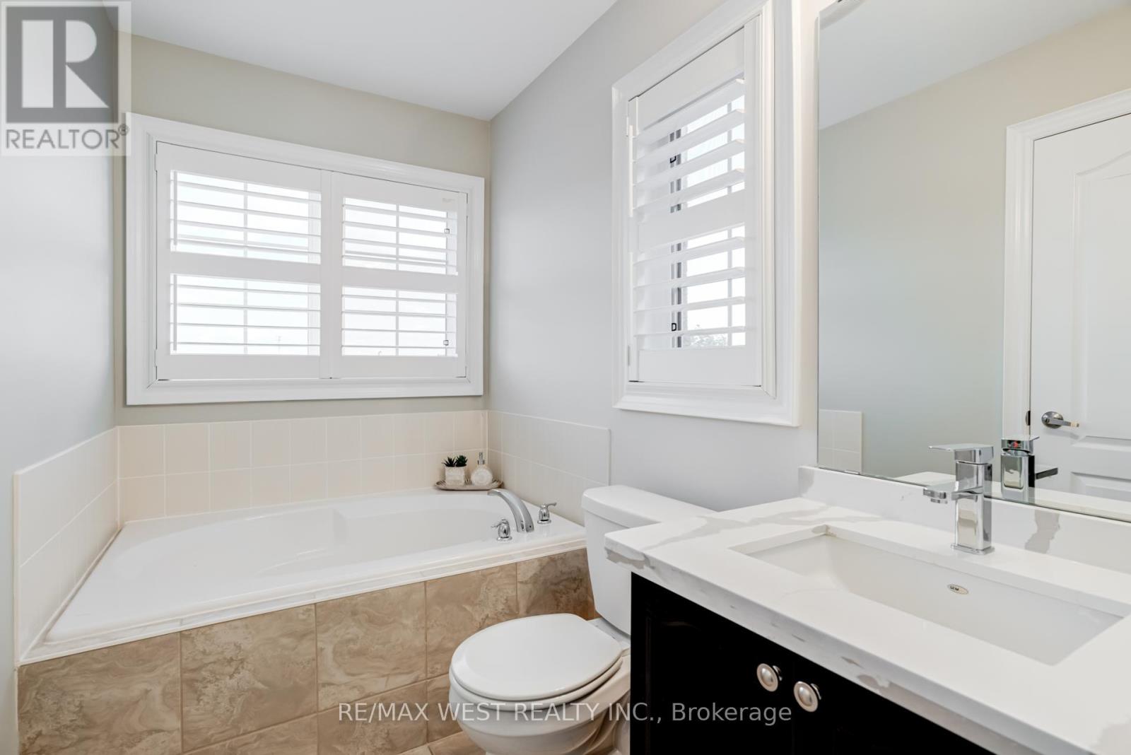 238 Wardlaw Place, Vaughan, Ontario  L4H 3L7 - Photo 18 - N12448952