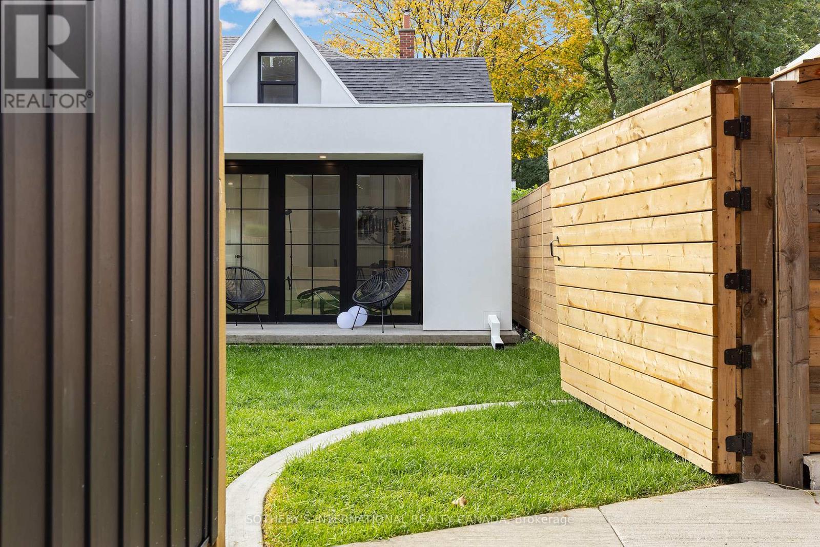 Property at 55 MIMICO AVENUE image 2