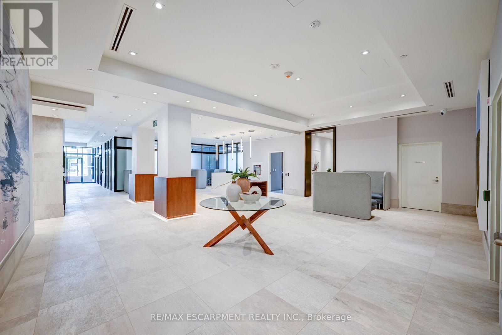 612 - 385 Winston Road, Grimsby, Ontario L3M 0J2 - Photo 5 - X12442494