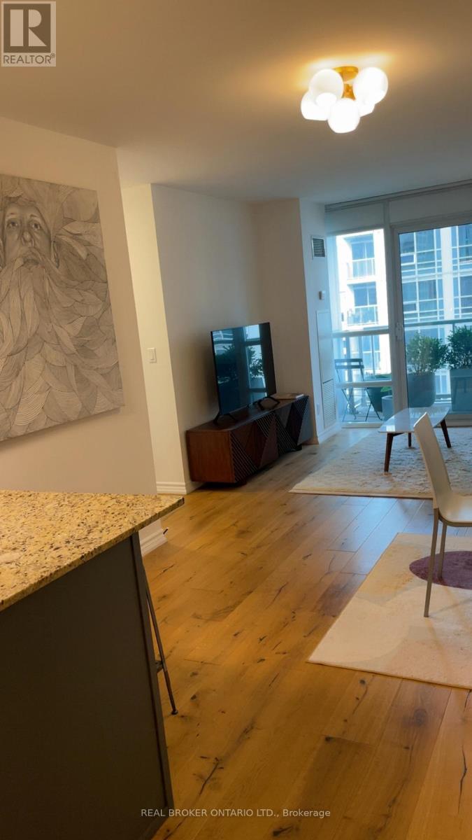 1213 - 761 Bay Street, Toronto, Ontario  M5G 2R2 - Photo 5 - C12511828