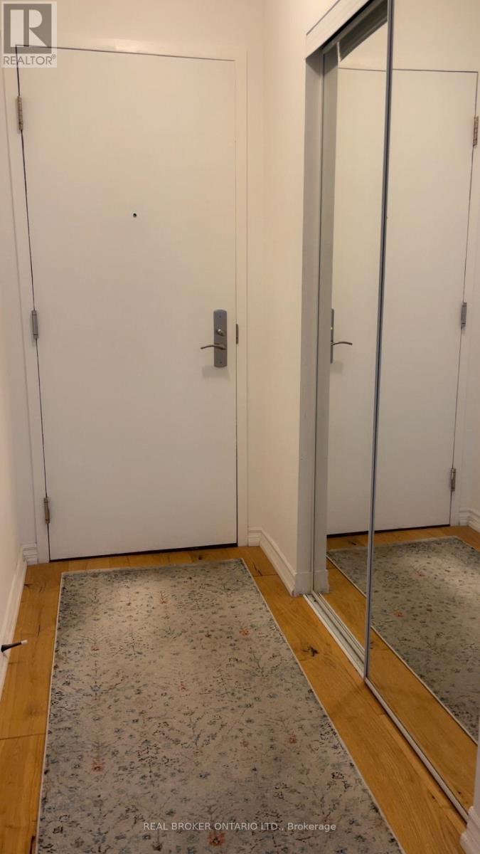 1213 - 761 Bay Street, Toronto, Ontario  M5G 2R2 - Photo 15 - C12511828