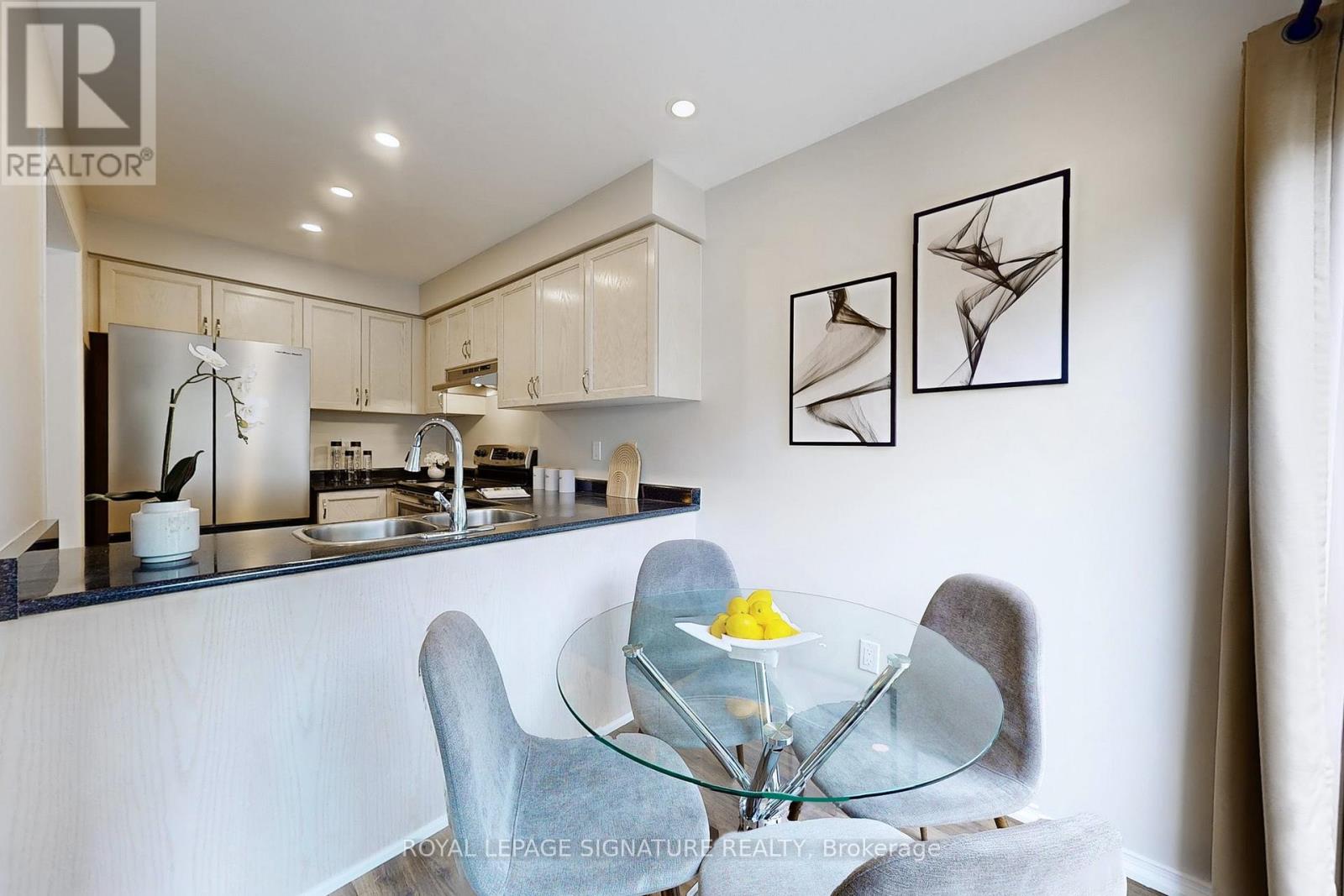 263 Pinnacle Trail, Aurora, Ontario  L4G 7G4 - Photo 19 - N12511688