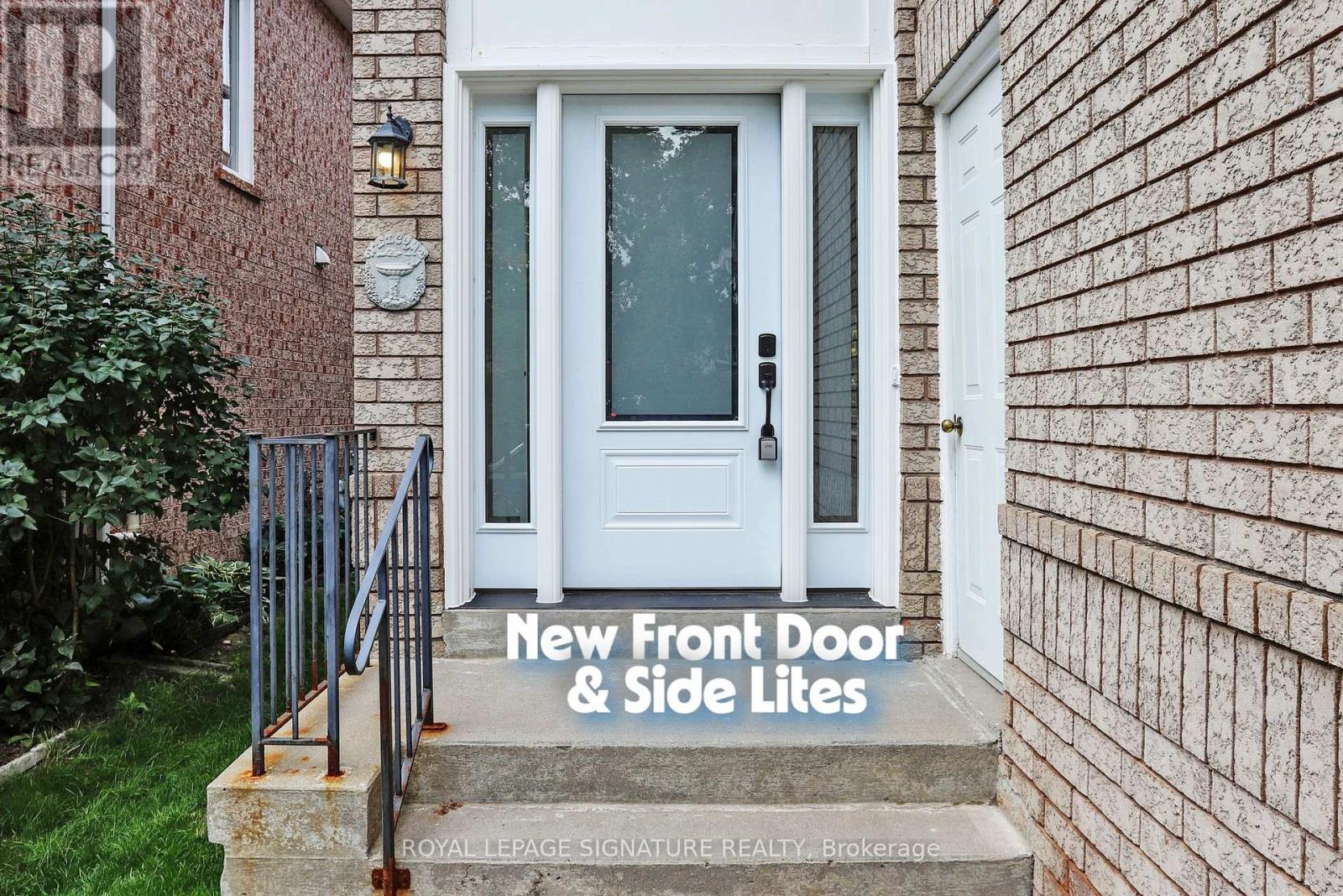 263 Pinnacle Trail, Aurora, Ontario  L4G 7G4 - Photo 2 - N12511688