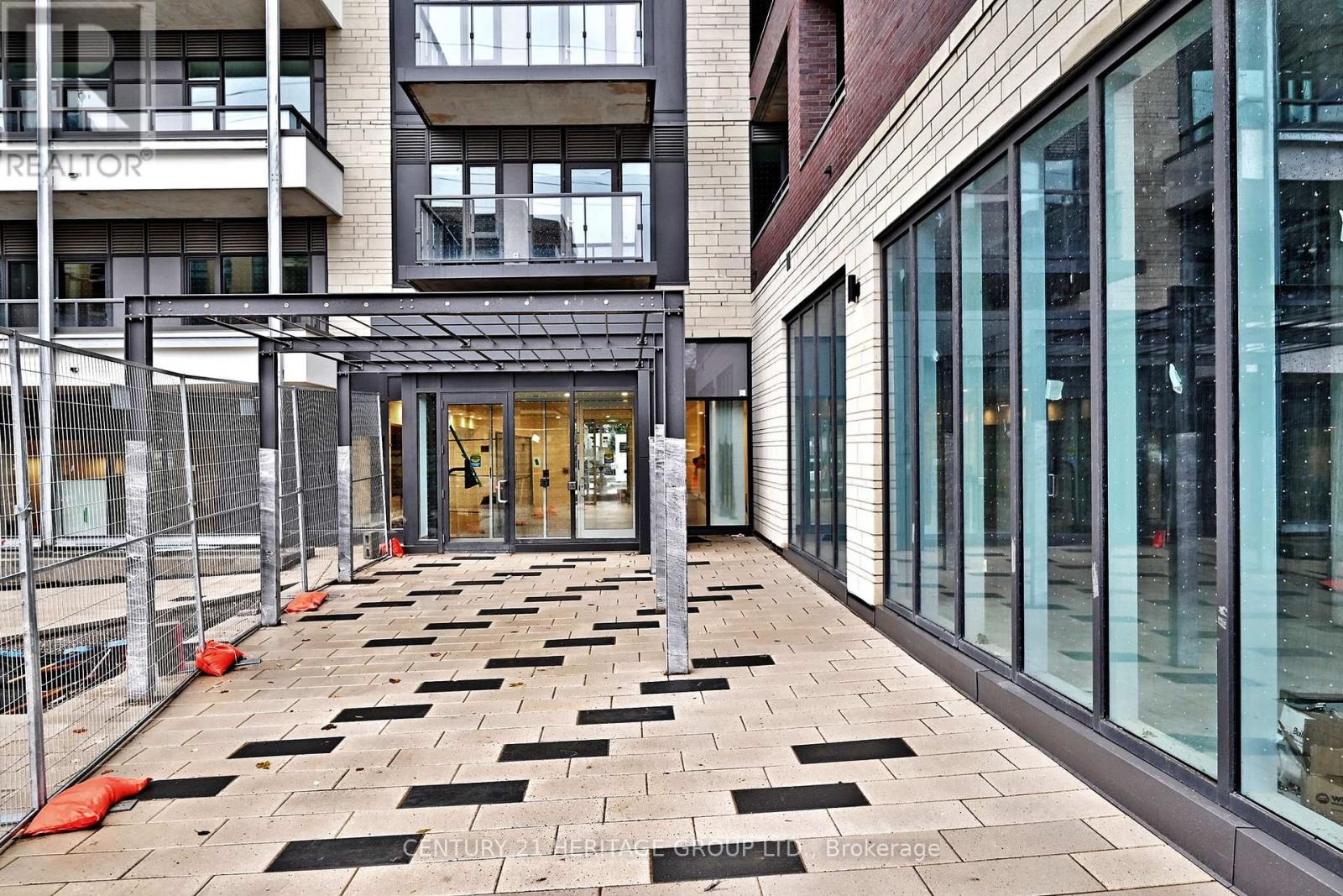 205a - 705 Davis Drive, Newmarket, Ontario  L3Y 2R2 - Photo 2 - N12511796