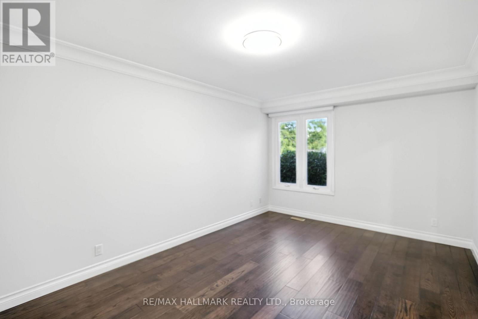 100 Eleanor Circle, Richmond Hill, Ontario  L4C 6K7 - Photo 12 - N12511798