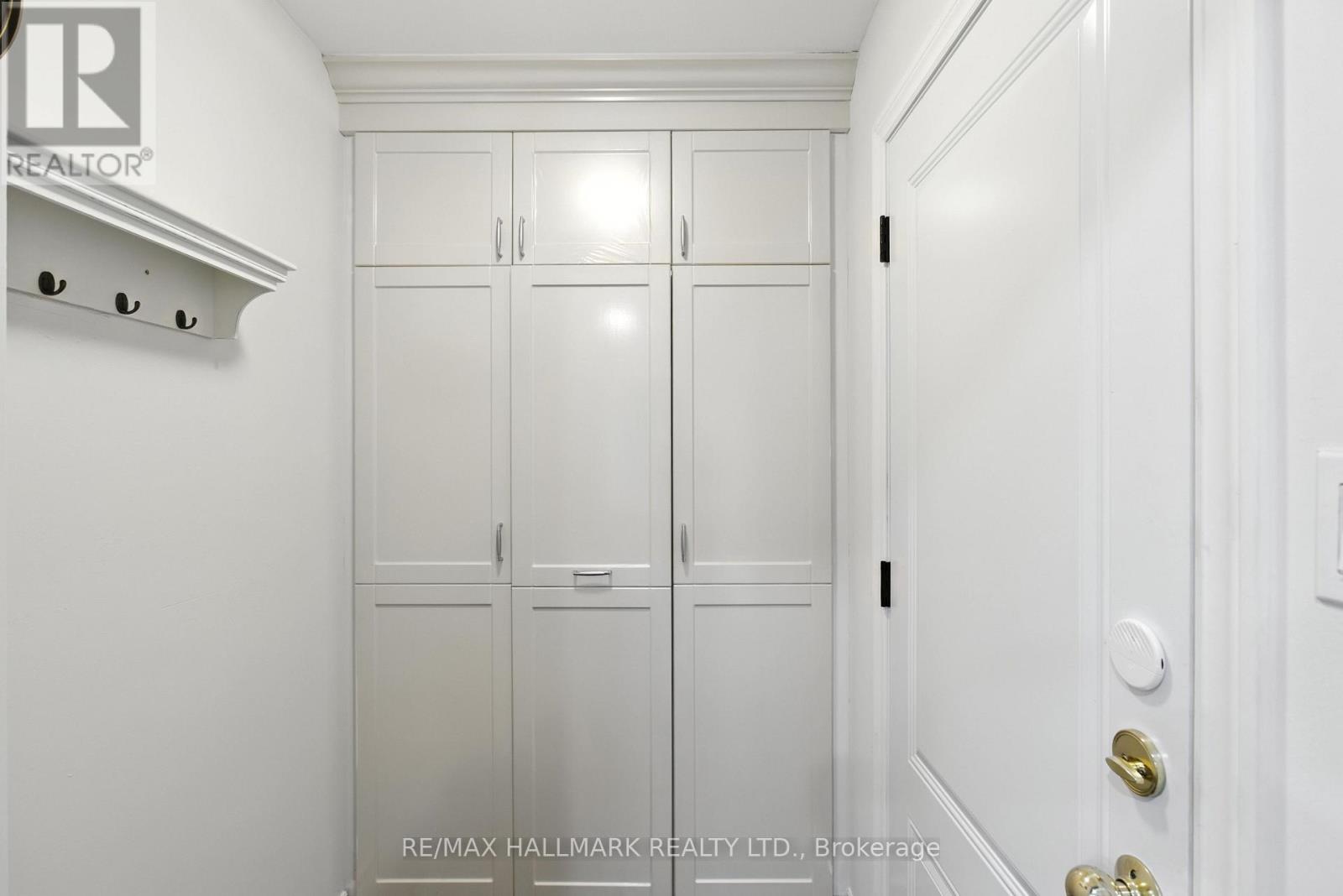 100 Eleanor Circle, Richmond Hill, Ontario  L4C 6K7 - Photo 18 - N12511798