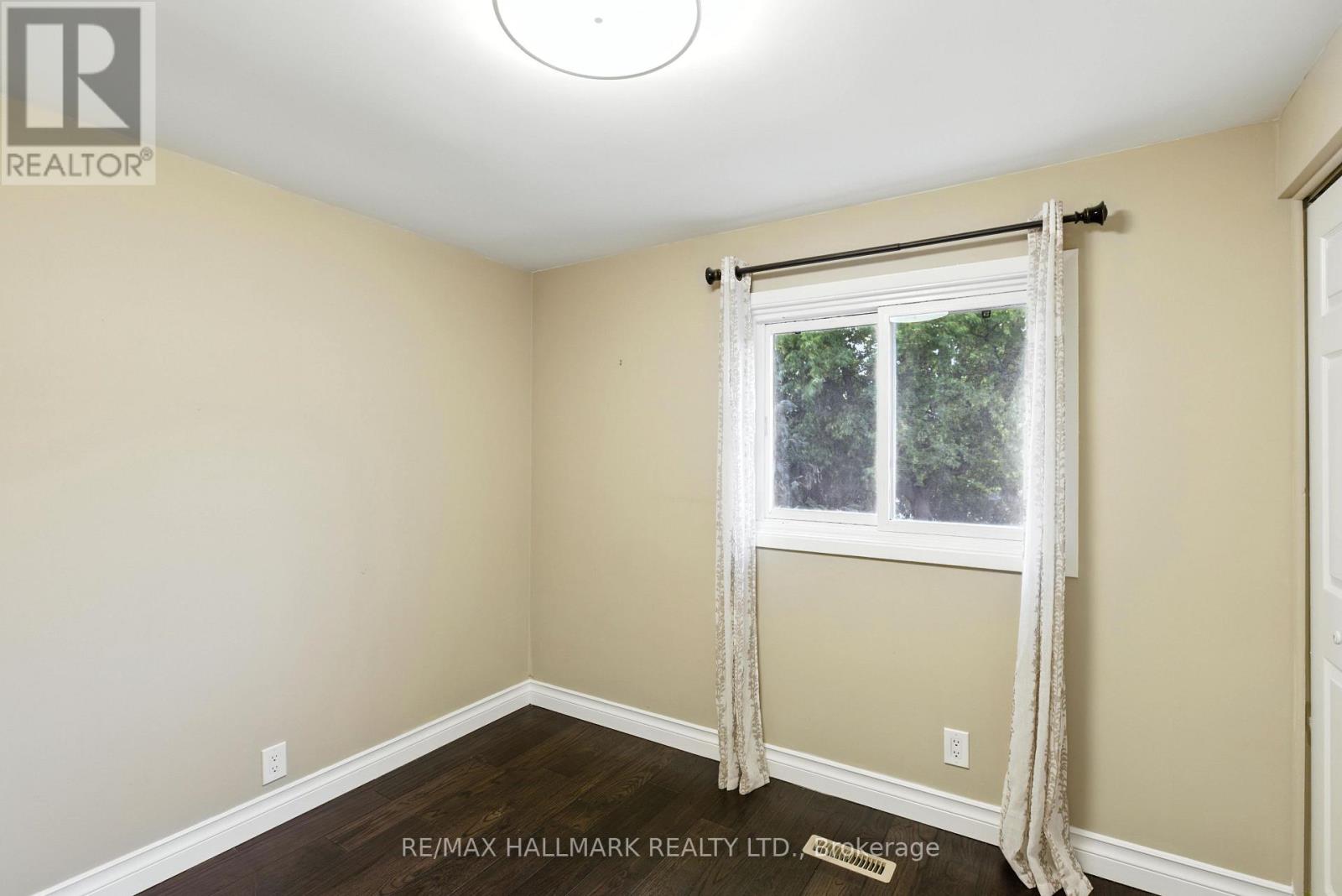 100 Eleanor Circle, Richmond Hill, Ontario  L4C 6K7 - Photo 24 - N12511798