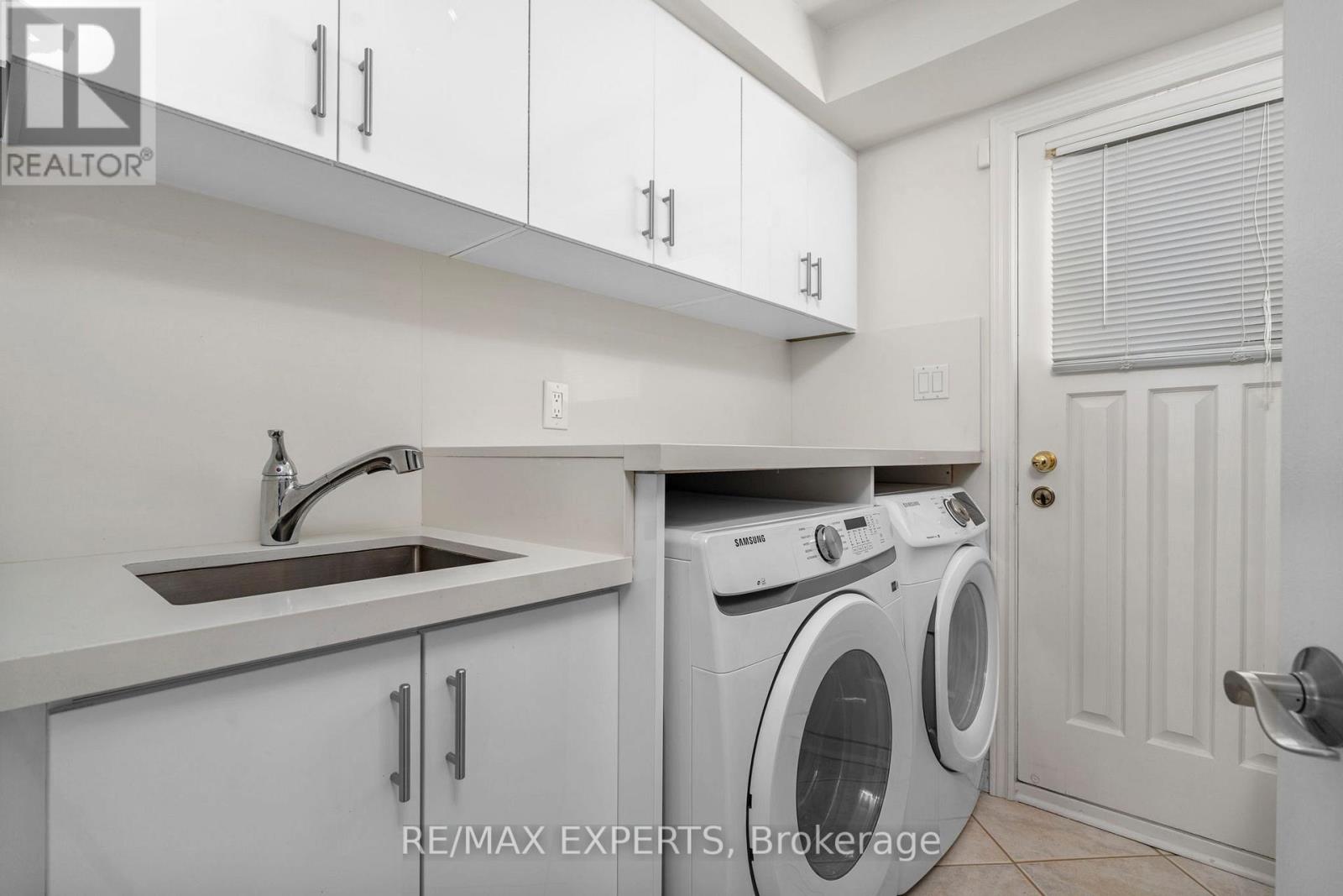 53 Mathewson Street, Vaughan, Ontario  L6A 1C1 - Photo 10 - N12511862