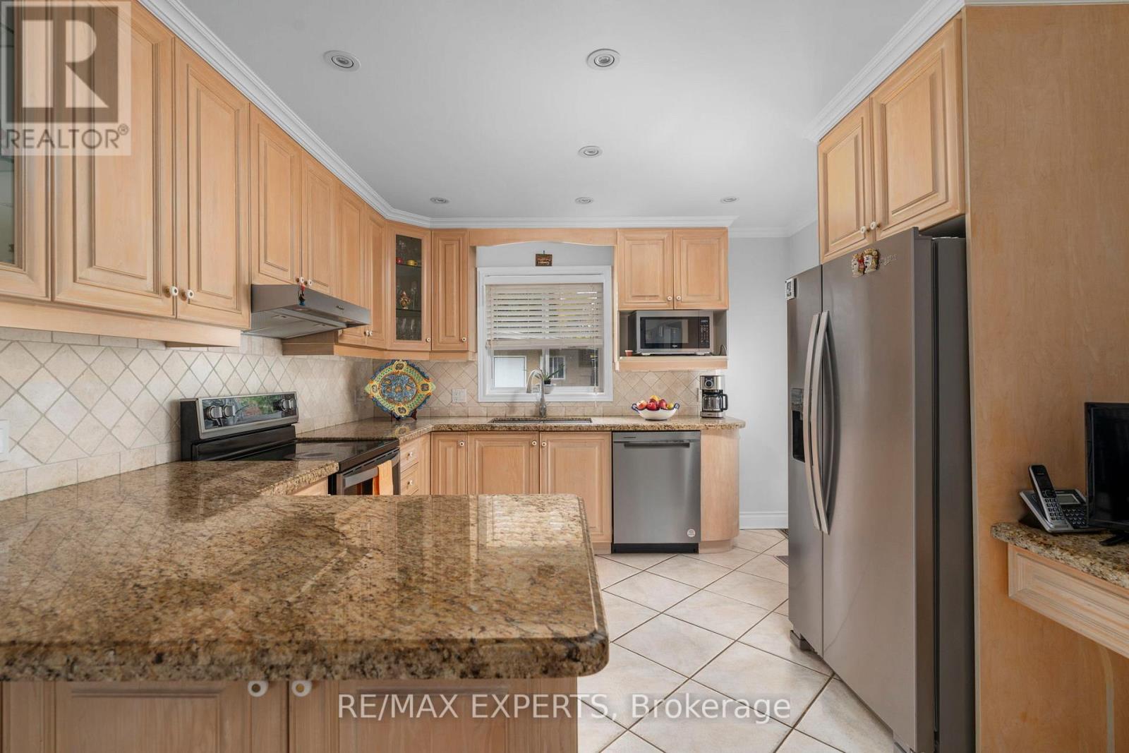 53 Mathewson Street, Vaughan, Ontario  L6A 1C1 - Photo 19 - N12511862