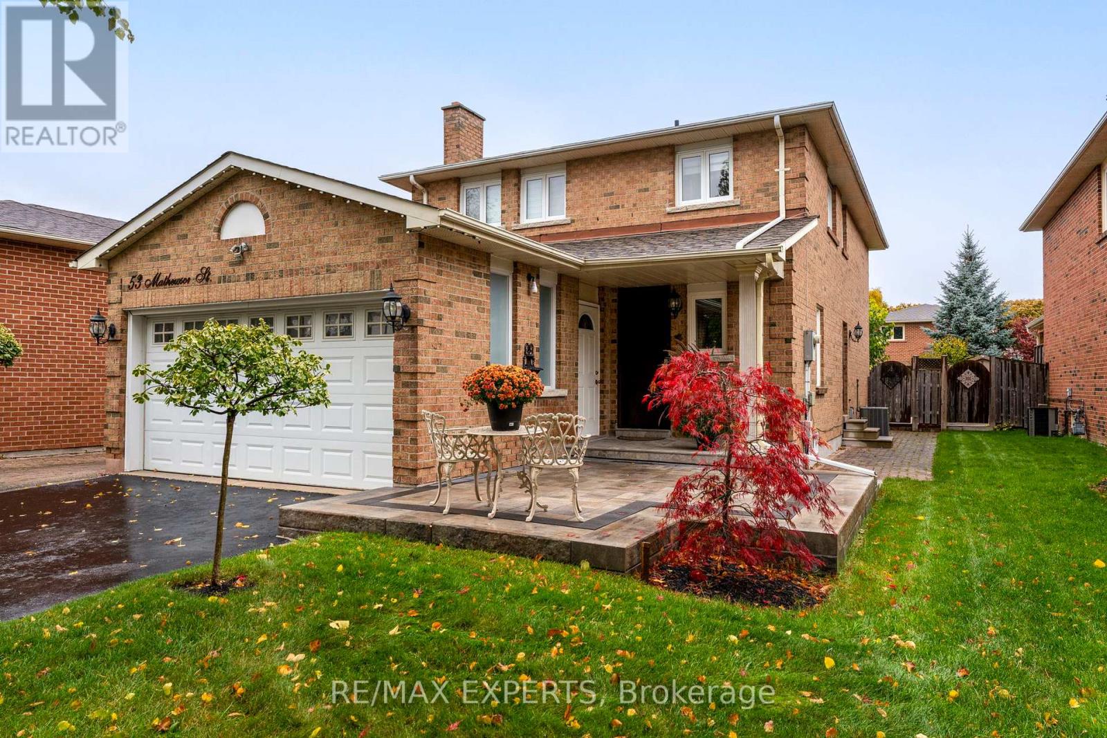 53 Mathewson Street, Vaughan, Ontario  L6A 1C1 - Photo 4 - N12511862