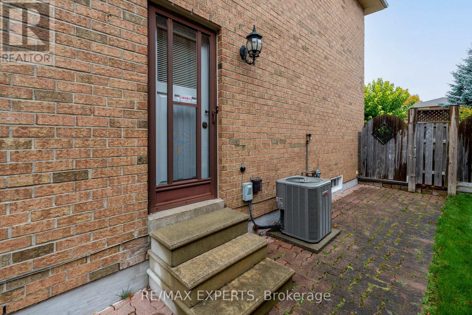 53 Mathewson Street, Vaughan, Ontario  L6A 1C1 - Photo 45 - N12511862