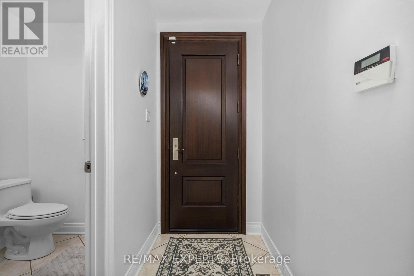 53 Mathewson Street, Vaughan, Ontario  L6A 1C1 - Photo 6 - N12511862