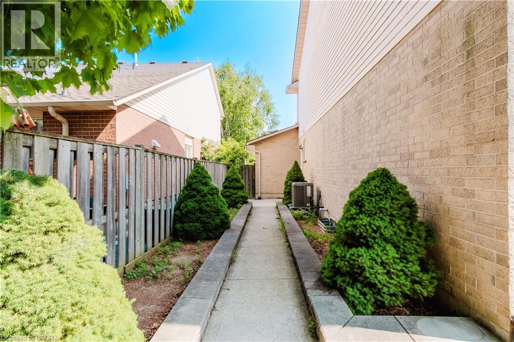 195 Duncairn Crescent, Hamilton, Ontario  L9C 6J9 - Photo 28 - 40785857