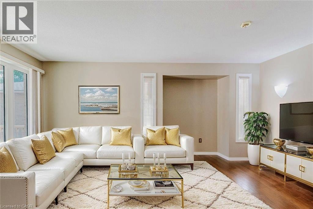 195 Duncairn Crescent, Hamilton, Ontario  L9C 6J9 - Photo 6 - 40785857