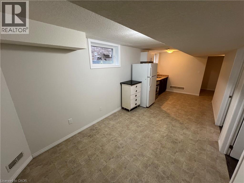 14 Iron Gate Street Unit# Lower, Kitchener, Ontario  N2N 3P9 - Photo 6 - 40785848
