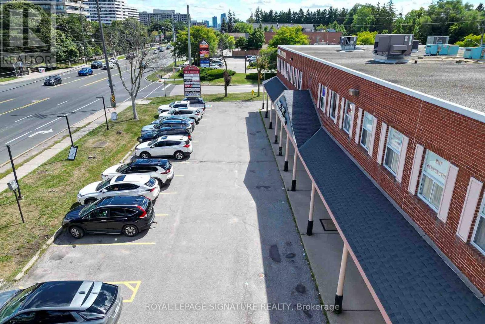 8108 Yonge Street, Vaughan, Ontario  L4J 1W4 - Photo 10 - N12511356