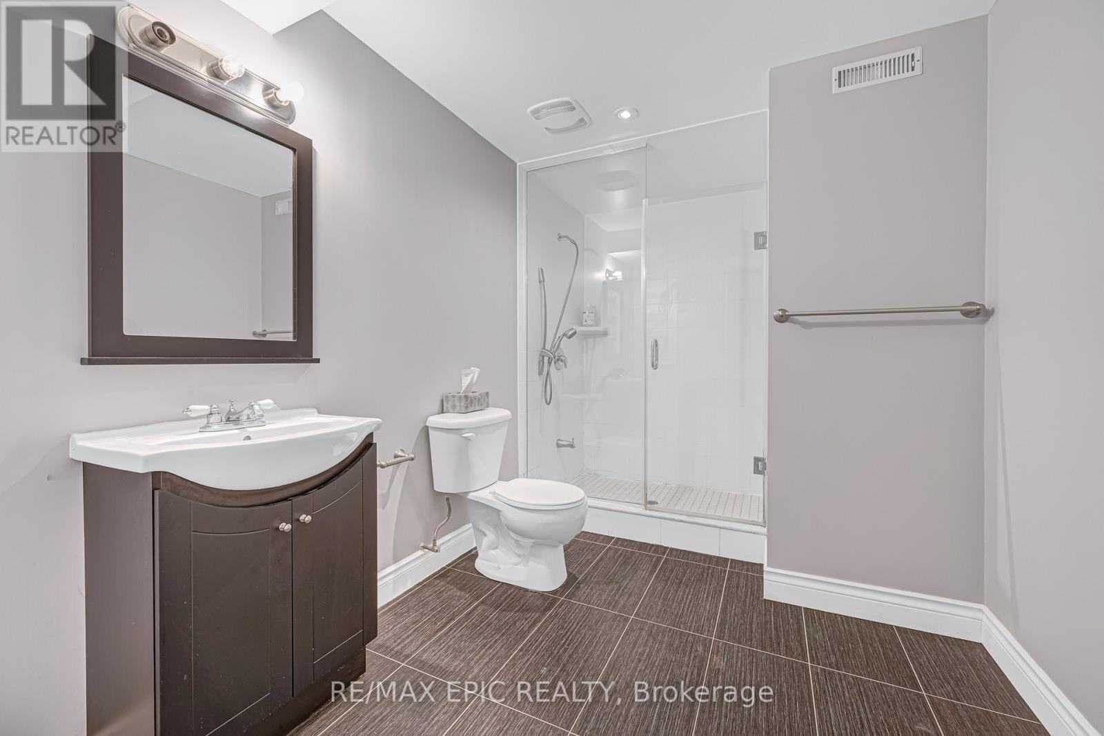 115 Thornhill Woods Drive, Vaughan, Ontario  L4J 8R5 - Photo 43 - N12511586