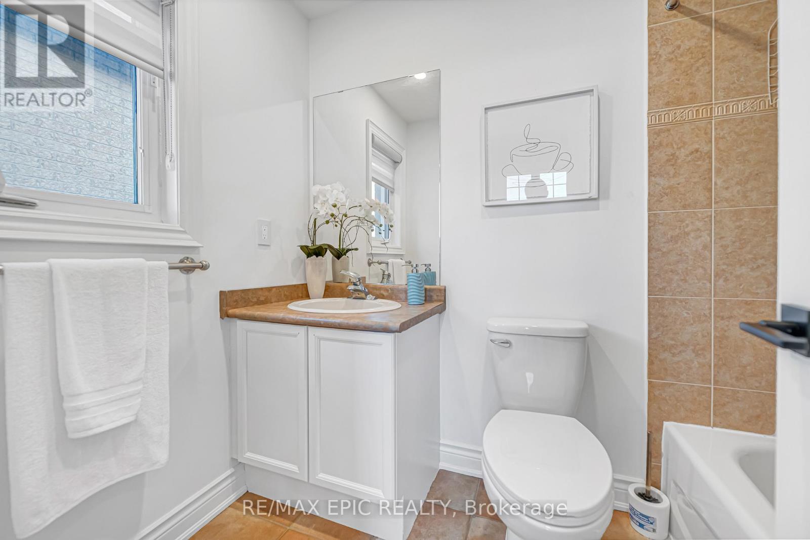 115 Thornhill Woods Drive, Vaughan, Ontario  L4J 8R5 - Photo 33 - N12511586