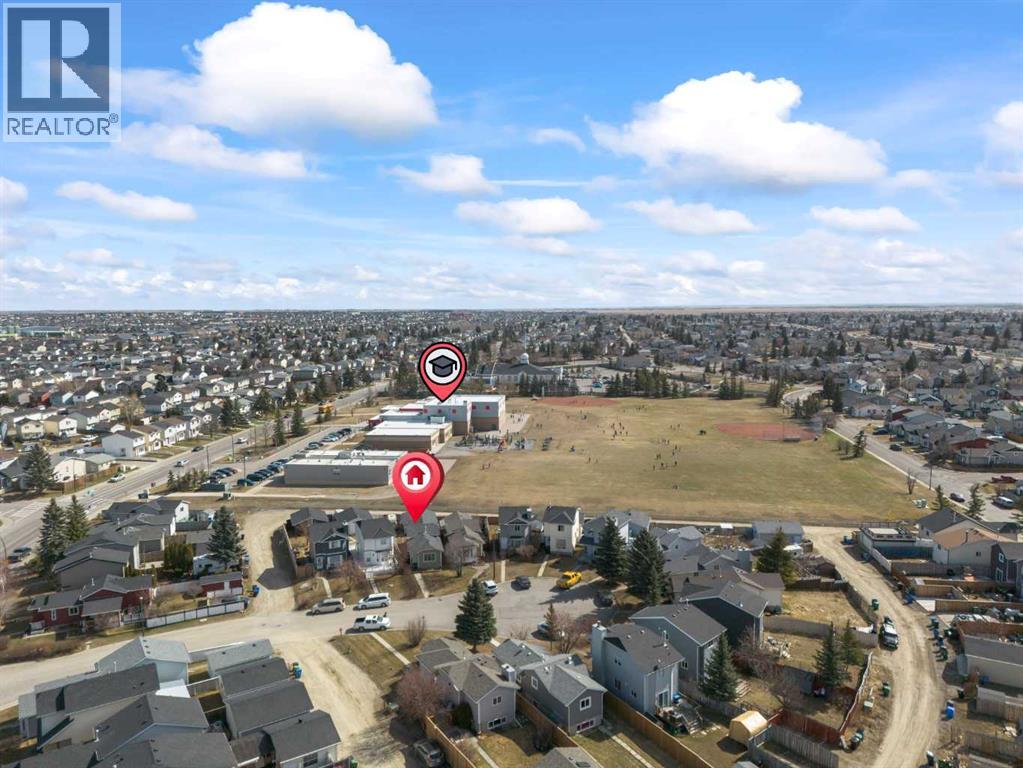31 Martinridge Place Ne, Calgary, Alberta  T3J 3B8 - Photo 2 - A2244546