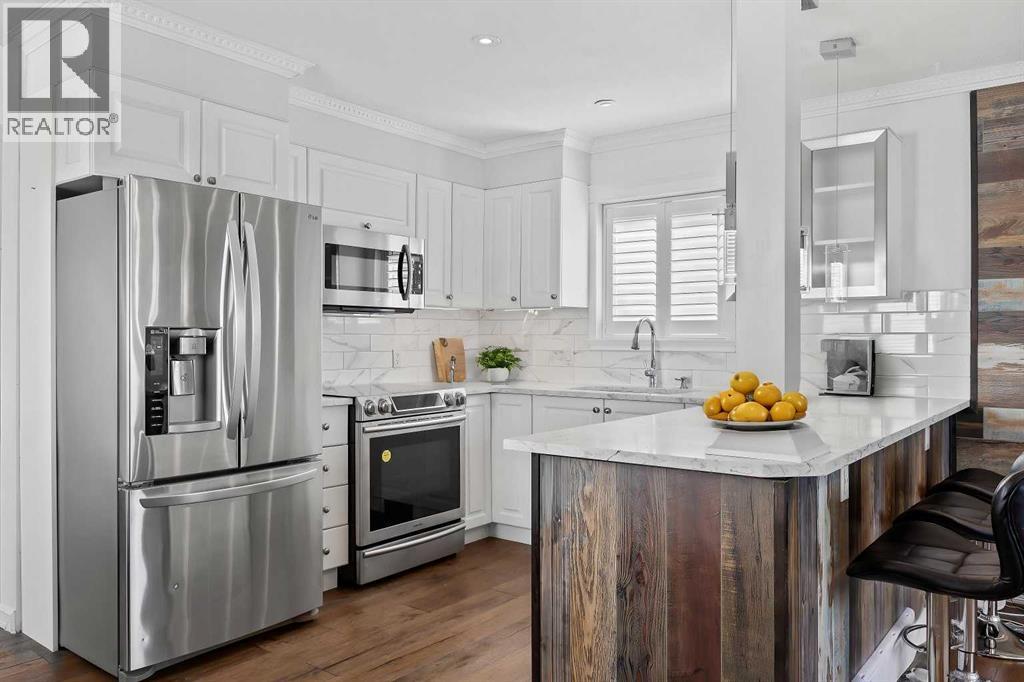 31 Martinridge Place Ne, Calgary, Alberta  T3J 3B8 - Photo 3 - A2244546