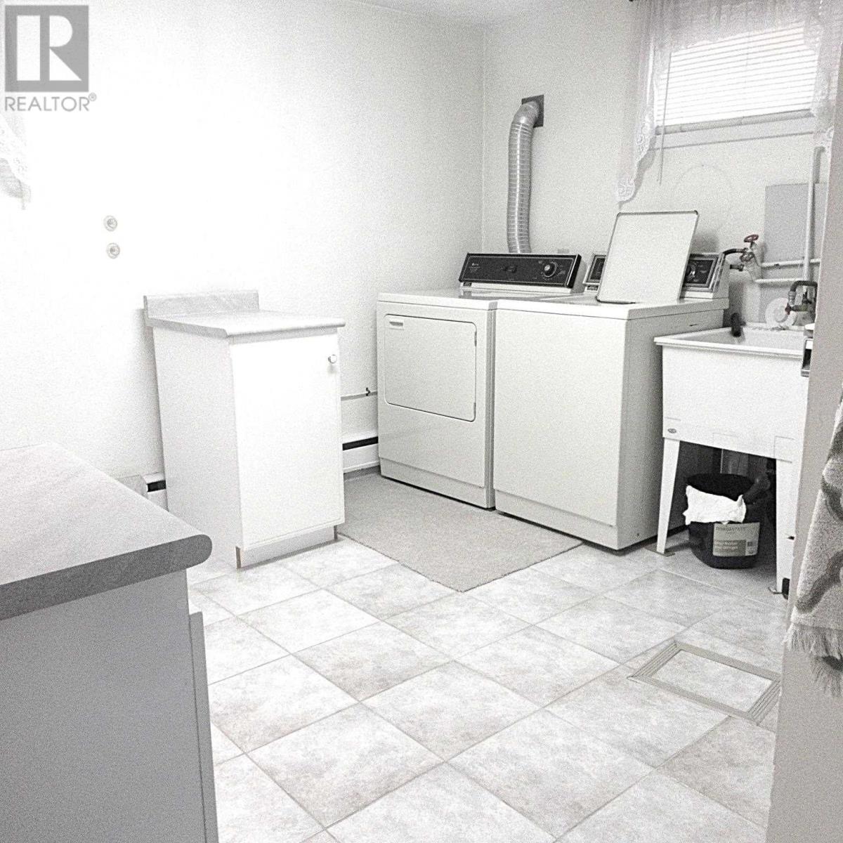 580 Wilson St, Sault Ste. Marie, Ontario  P6B 2L3 - Photo 35 - SM252644