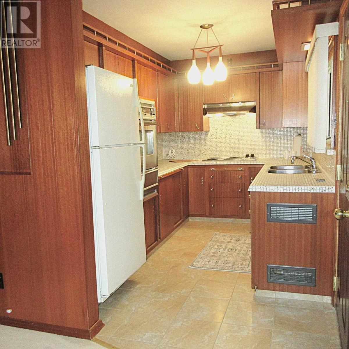 580 Wilson St, Sault Ste. Marie, Ontario  P6B 2L3 - Photo 7 - SM252644