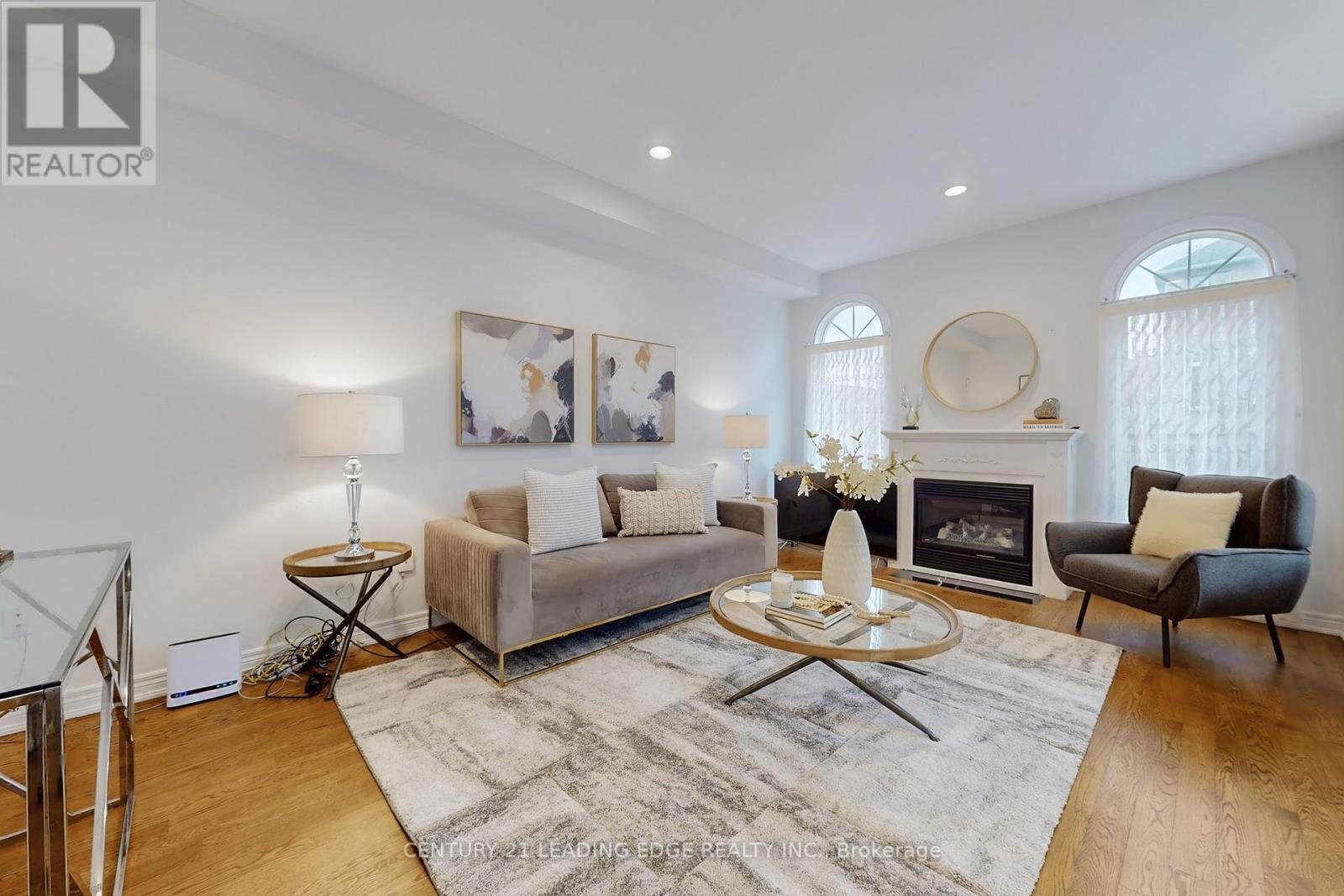 18 Fountain Court, Richmond Hill, Ontario  L4S 2K4 - Photo 9 - N12511870