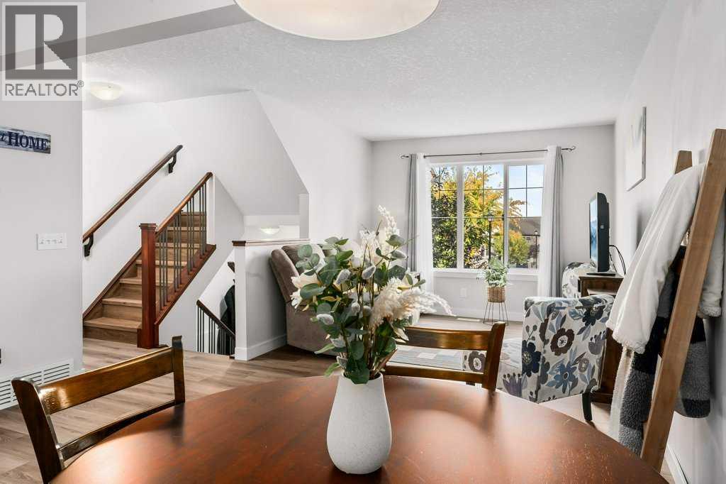 86 Pantego Lane Nw, Calgary, Alberta  T3K 0T1 - Photo 3 - A2262201