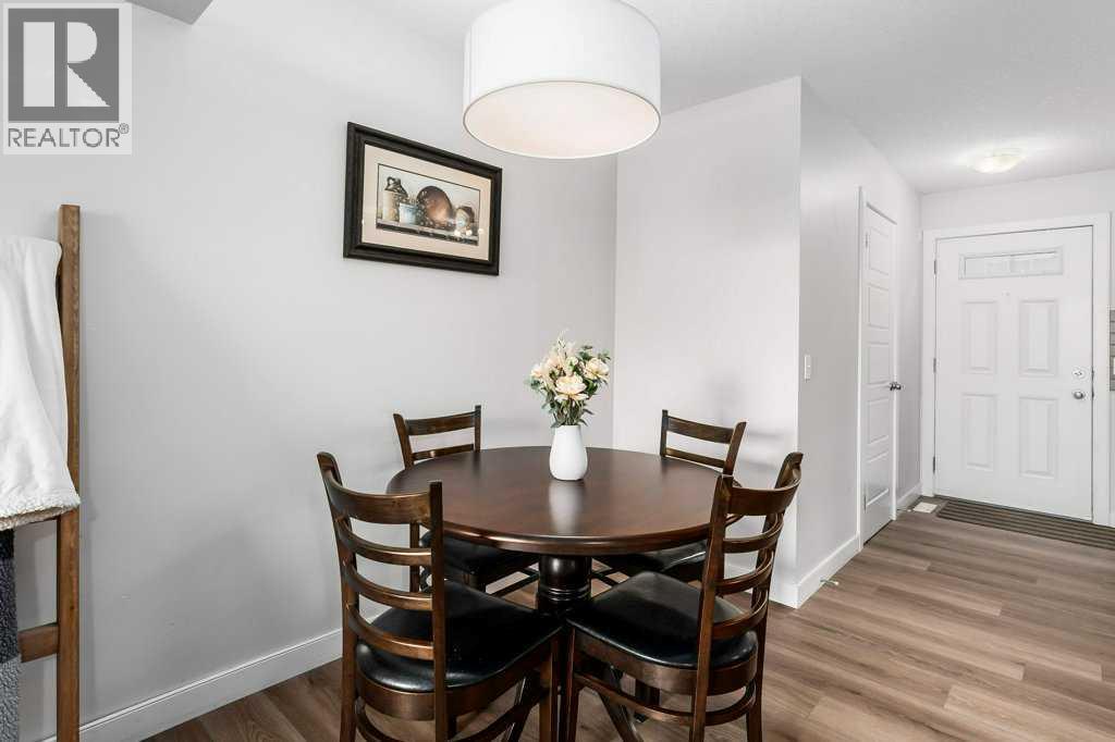 86 Pantego Lane Nw, Calgary, Alberta  T3K 0T1 - Photo 9 - A2262201