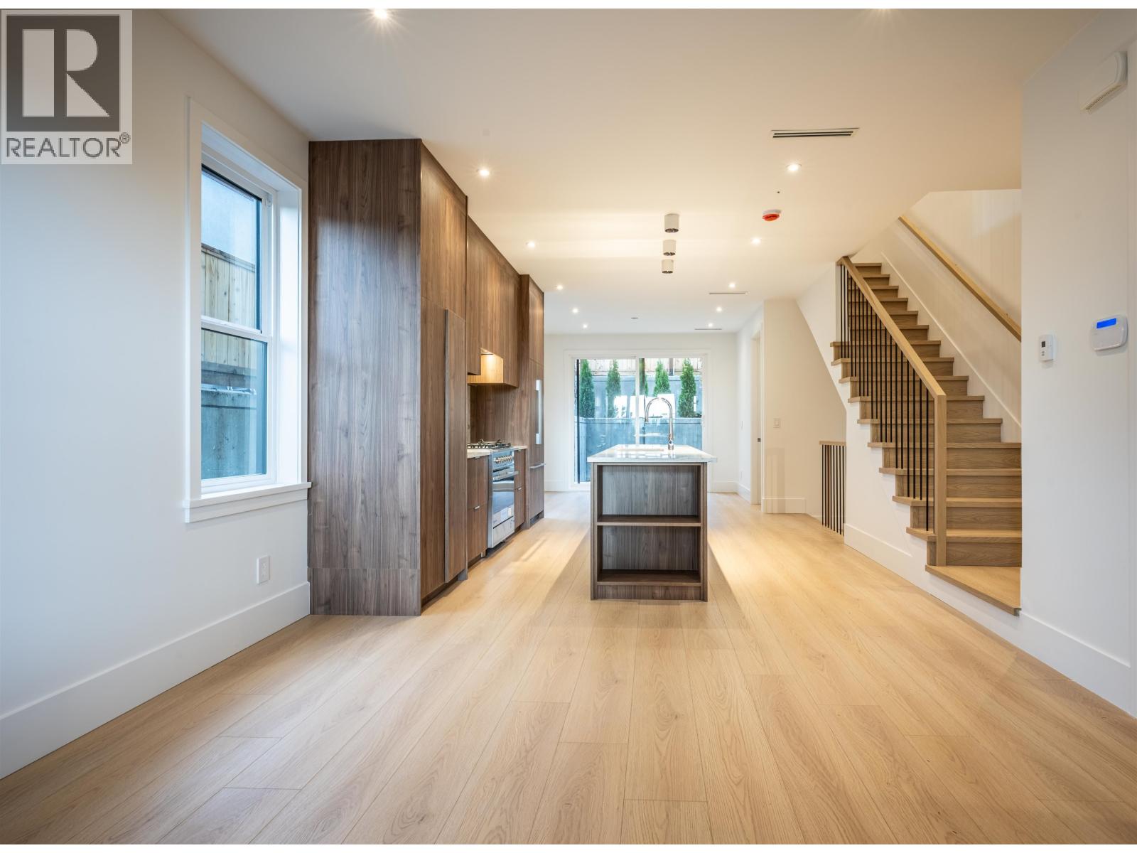 3 1125 Cartier Avenue, Coquitlam, British Columbia  V3K 2C1 - Photo 3 - R3064576