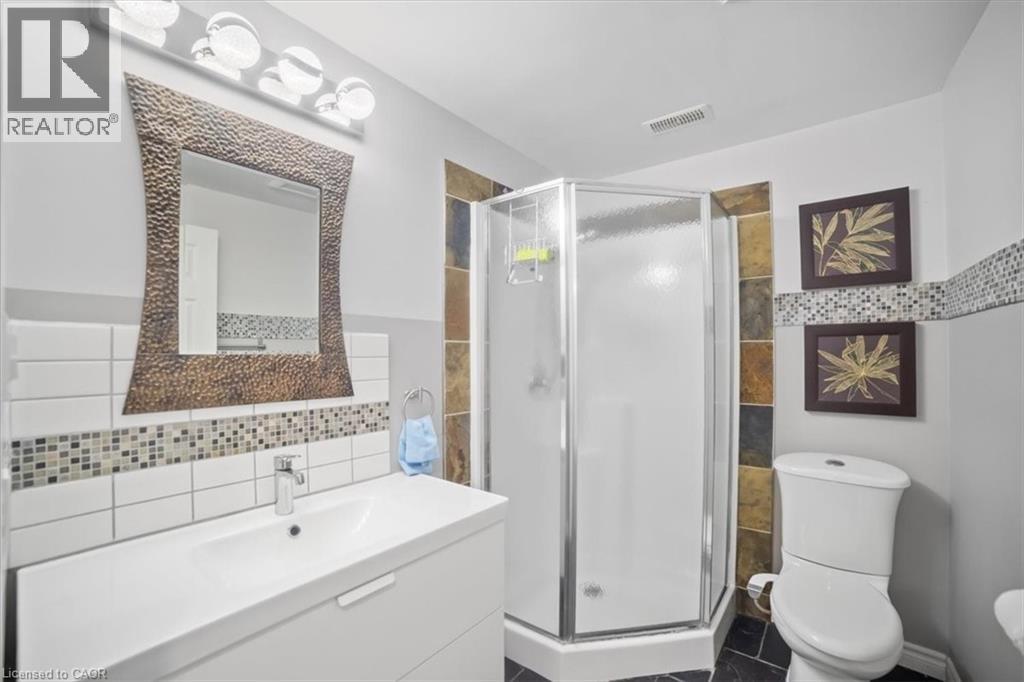 850 Munich Circle, Waterloo, Ontario N2V 2N5 - Photo 24 - 40785173