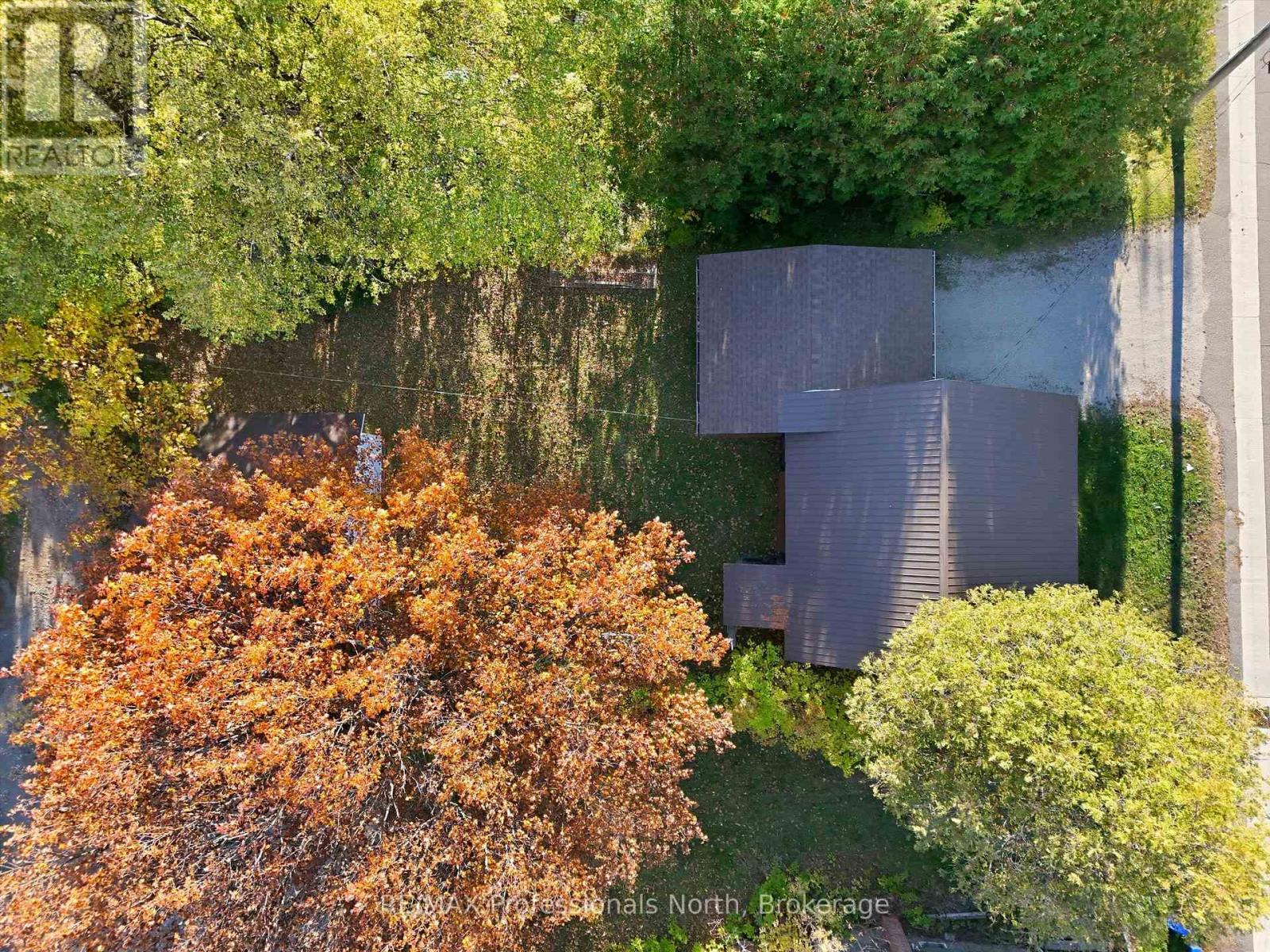 25 Cann Street, Huntsville, Ontario  P1H 1K7 - Photo 2 - X12511984