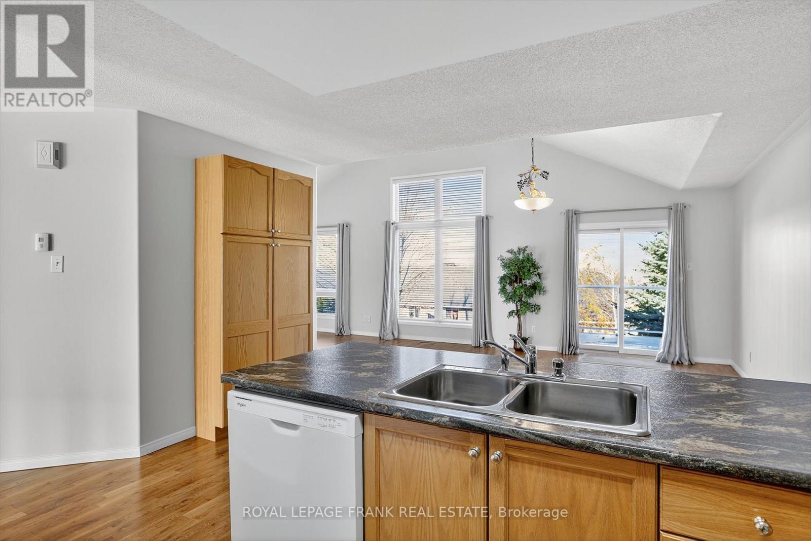 1840 Glenforest Boulevard, Peterborough (Monaghan Ward 2), Ontario  K9K 2P3 - Photo 15 - X12511884